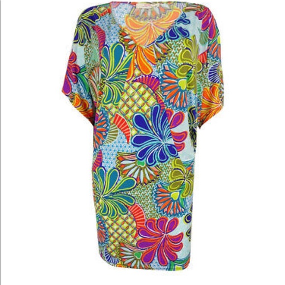 Trina Turk Dresses & Skirts - Trina Turk floral stretch dress Trina Turk Dresses & Skirts - Trina Turk floral stretch dress